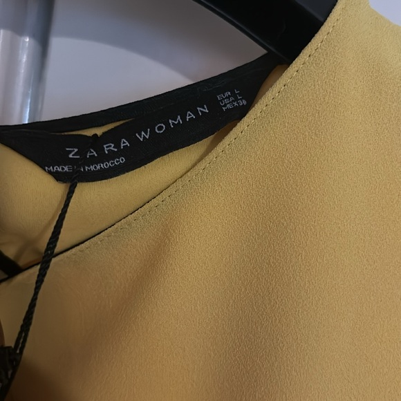 Yellow asymmetrical blouse - Picture 3 of 3